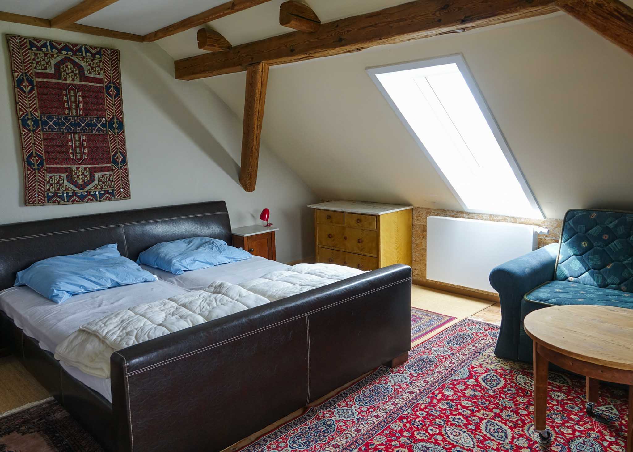  Schlafzimmer 1
